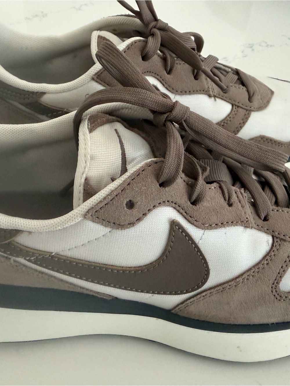 Nike Men’s Taupe and White Classic Runner
